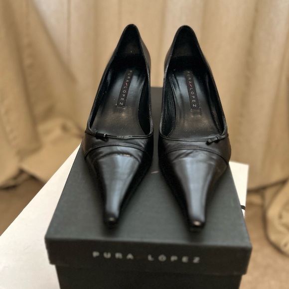 Pura Lopez Kitten Heel Pumps - Picture 1 of 7